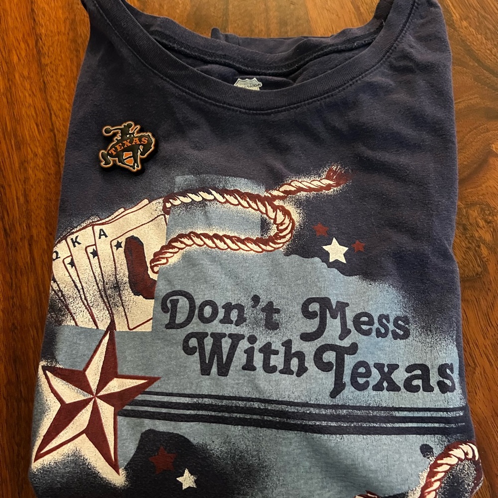 Texas cowgirl magnet and “Don’t Mess with Texas” navy blue t-shirt (XXL)